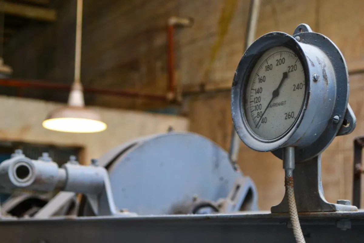 pressure gauge